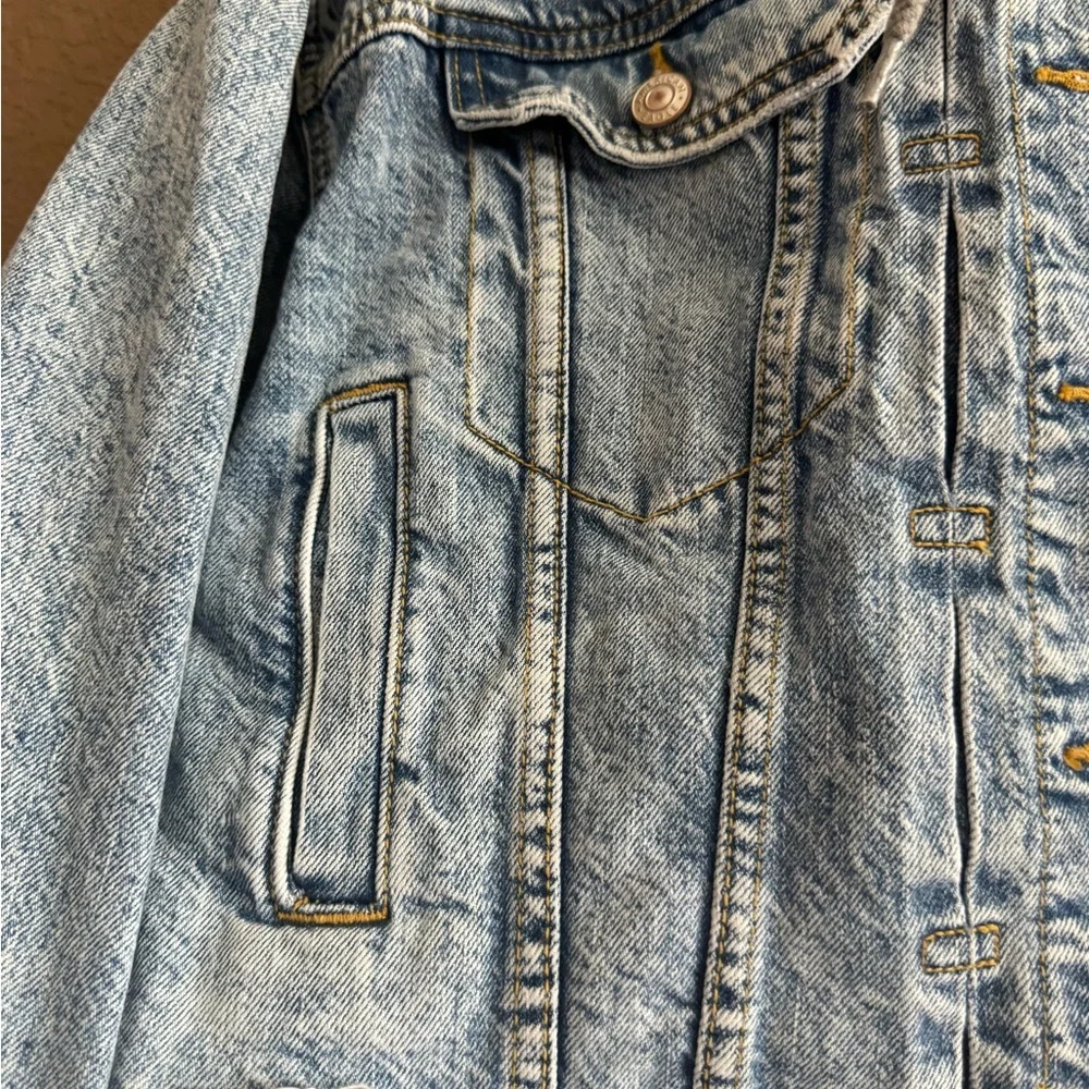 AE Cropped Hooded Denim Jacket - Picture 5 of 9